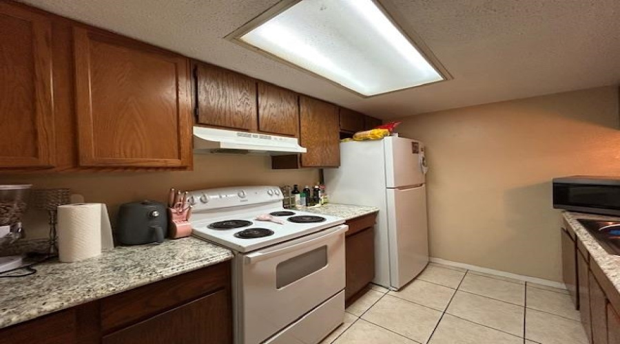 100 E Hillside Rd, Laredo, Texas 78041, 2 Bedrooms Bedrooms, 4 Rooms Rooms,1 BathroomBathrooms,Residential,For Sale,100 E Hillside Rd,20262353