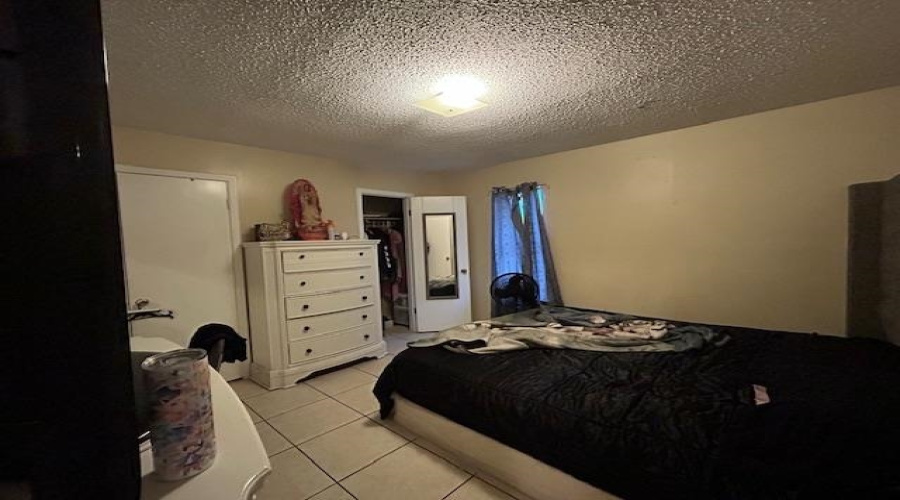 100 E Hillside Rd, Laredo, Texas 78041, 2 Bedrooms Bedrooms, 4 Rooms Rooms,1 BathroomBathrooms,Residential,For Sale,100 E Hillside Rd,20262353