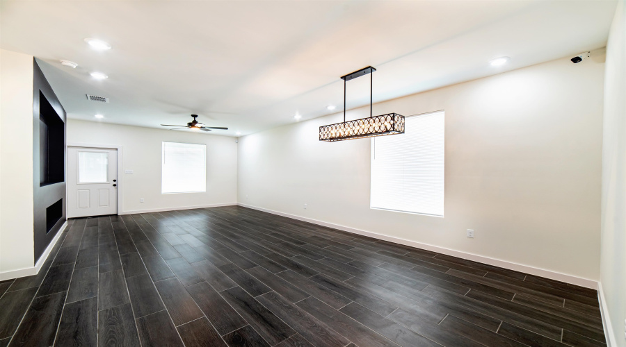 1701 Belgian Blue Lp., Laredo, Texas 78046, 5 Bedrooms Bedrooms, 6 Rooms Rooms,2 BathroomsBathrooms,Residential,For Sale,1701 Belgian Blue Lp.,20262363
