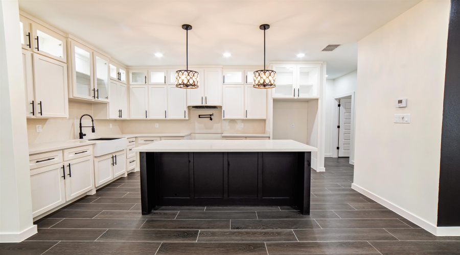 1701 Belgian Blue Lp., Laredo, Texas 78046, 5 Bedrooms Bedrooms, 6 Rooms Rooms,2 BathroomsBathrooms,Residential,For Sale,1701 Belgian Blue Lp.,20262363