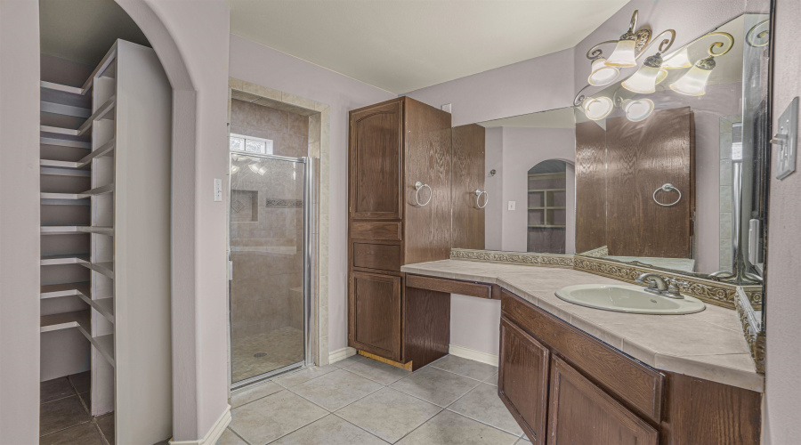 8710 Allegheny St, Laredo, Texas 78045, 4 Bedrooms Bedrooms, 5 Rooms Rooms,2 BathroomsBathrooms,Residential,For Sale,8710 Allegheny St,20261458
