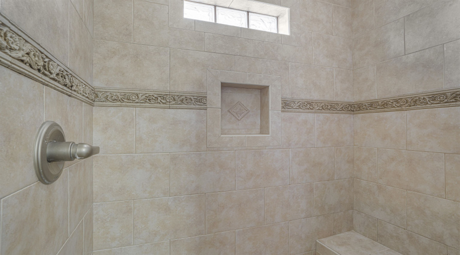 8710 Allegheny St, Laredo, Texas 78045, 4 Bedrooms Bedrooms, 5 Rooms Rooms,2 BathroomsBathrooms,Residential,For Sale,8710 Allegheny St,20261458