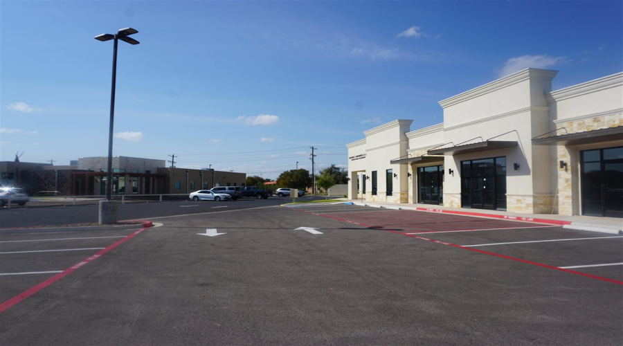 7616 Rocio Dr, Laredo, Texas 78045, 1 Room Rooms,1 BathroomBathrooms,Commercial retail/office,For Rent,7616 Rocio Dr,20262371