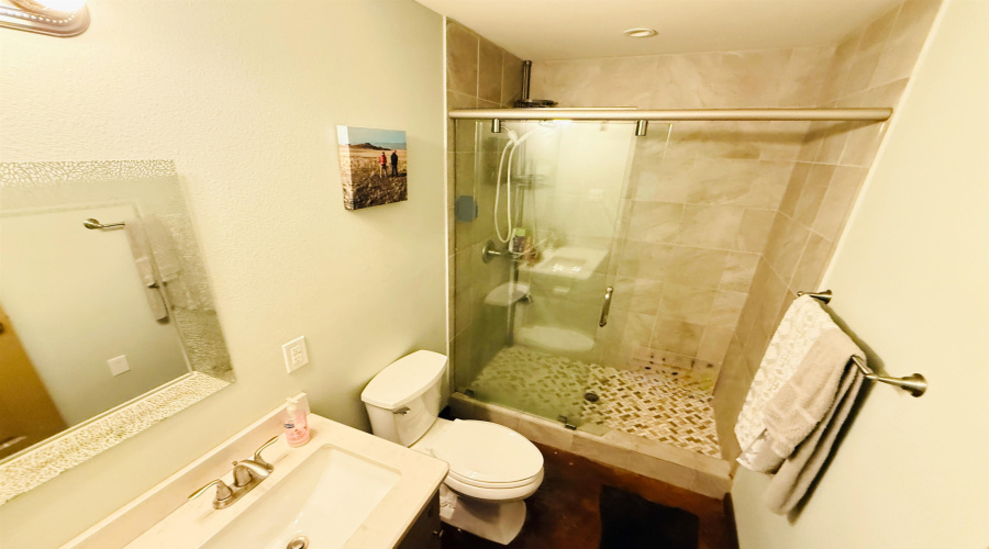 11746 S SH 359, Laredo, Texas 78043, 1 Bedroom Bedrooms, 51 Rooms Rooms,2 BathroomsBathrooms,Commercial/industrial,For Sale,11746 S SH 359,20262376