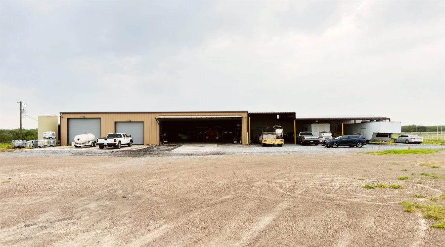 11746 S SH 359, Laredo, Texas 78043, 1 Bedroom Bedrooms, 51 Rooms Rooms,2 BathroomsBathrooms,Commercial/industrial,For Sale,11746 S SH 359,20262376