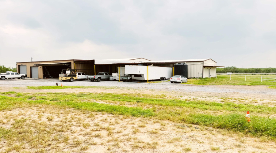 11746 S SH 359, Laredo, Texas 78043, 1 Bedroom Bedrooms, 51 Rooms Rooms,2 BathroomsBathrooms,Commercial/industrial,For Sale,11746 S SH 359,20262376