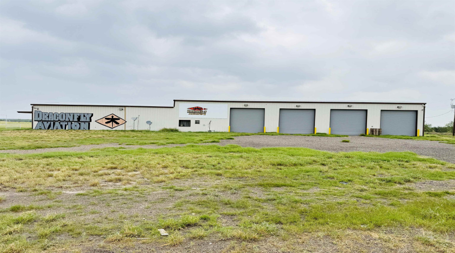 11746 S SH 359, Laredo, Texas 78043, 1 Bedroom Bedrooms, 51 Rooms Rooms,2 BathroomsBathrooms,Commercial/industrial,For Sale,11746 S SH 359,20262376