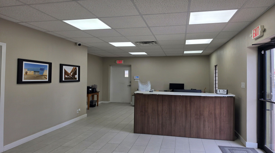 2018 Santa Ursula Ave, Laredo, Texas 78040, 6 Rooms Rooms,2 BathroomsBathrooms,Commercial retail/office,For Sale,2018 Santa Ursula Ave,20262382
