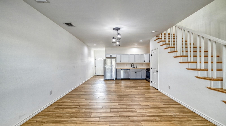 1100 W Houston St, Carrizo Springs, Texas 78834, ,Multi-family,For Sale,1100 W Houston St,20262378