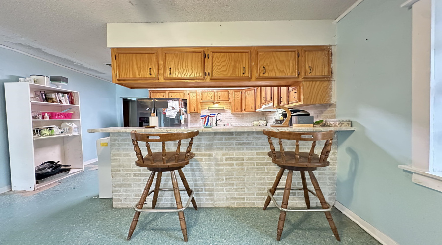 1813 N 1st. St., Zapata, Texas 78076, 3 Bedrooms Bedrooms, 6 Rooms Rooms,3 BathroomsBathrooms,Residential,For Sale,1813 N 1st. St.,20262364