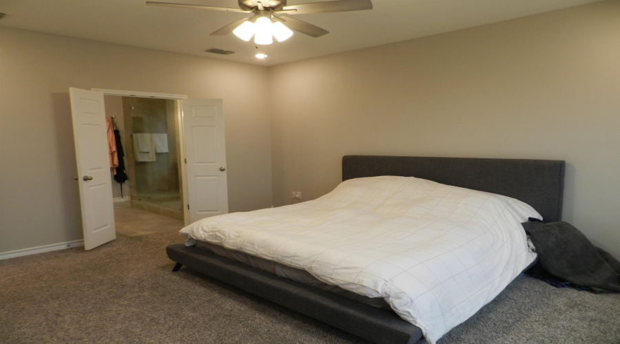 718 Cavatina Dr., Laredo, Texas 78045, 5 Bedrooms Bedrooms, 9 Rooms Rooms,4 BathroomsBathrooms,Residential,For Sale,718 Cavatina Dr.,20262365
