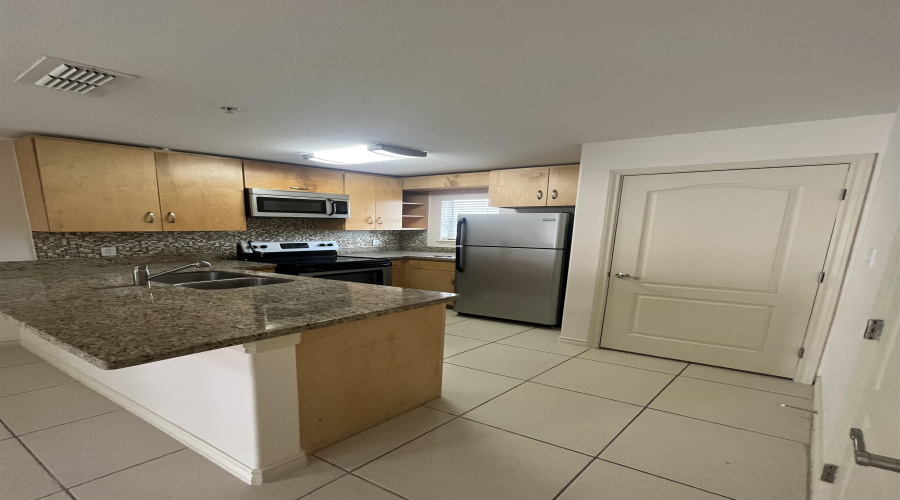 7615 Laguna Del Mar Ct, Laredo, Texas 78041, 2 Bedrooms Bedrooms, 3 Rooms Rooms,2 BathroomsBathrooms,Residential,For Rent,7615 Laguna Del Mar Ct,20262380