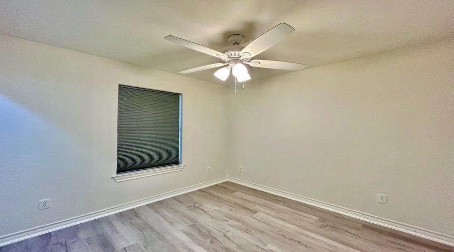 1000 Ranchway Dr, Laredo, Texas 78045, 3 Bedrooms Bedrooms, 6 Rooms Rooms,3 BathroomsBathrooms,Residential,For Sale,1000 Ranchway Dr,20262381