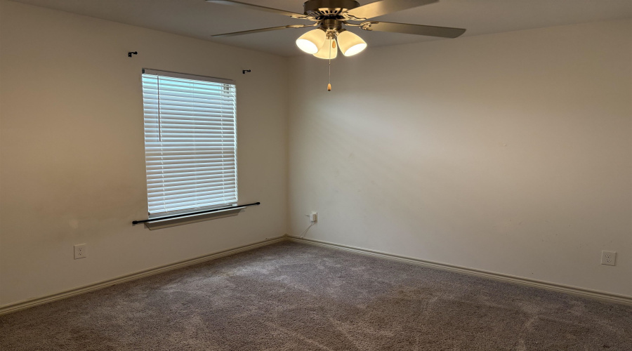 402 Placido Dr, Laredo, Texas 78045, 4 Bedrooms Bedrooms, 6 Rooms Rooms,3 BathroomsBathrooms,Residential,For Rent,402 Placido Dr,20262384