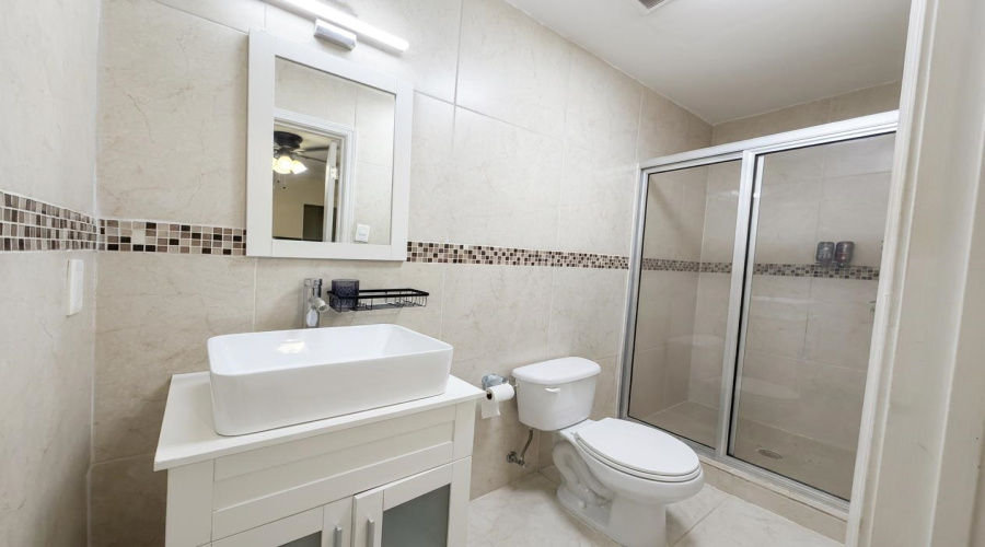 5500 McPherson Rd, Laredo, Texas 78041, 2 Bedrooms Bedrooms, 2 Rooms Rooms,3 BathroomsBathrooms,Residential,For Sale,5500 McPherson Rd,20262386