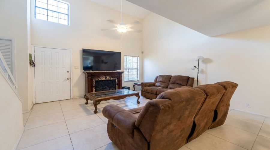 5500 McPherson Rd, Laredo, Texas 78041, 2 Bedrooms Bedrooms, 2 Rooms Rooms,3 BathroomsBathrooms,Residential,For Sale,5500 McPherson Rd,20262386