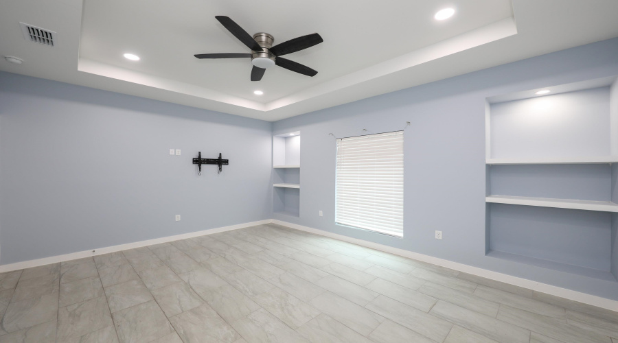 3506 Jorge Sosa, Laredo, Texas 78046, 3 Bedrooms Bedrooms, 6 Rooms Rooms,2 BathroomsBathrooms,Residential,For Sale,3506 Jorge Sosa,20262389