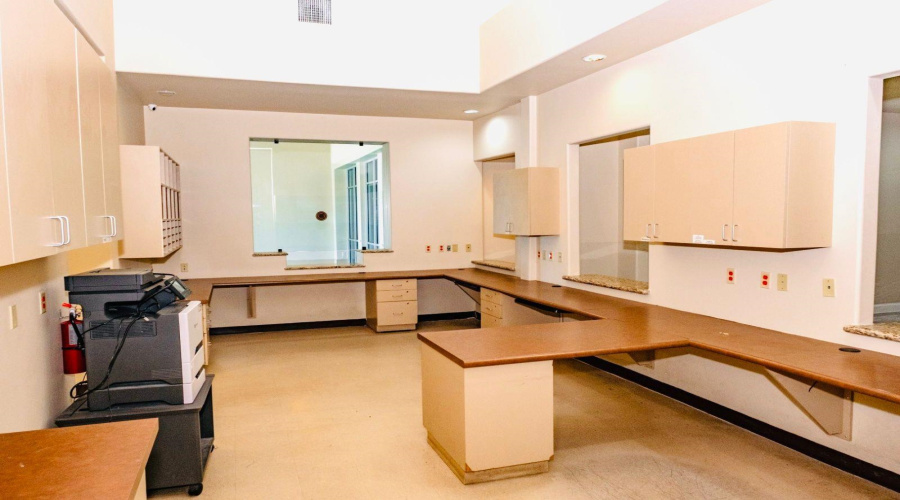 8607 McPherson Rd, Laredo, Texas 78045, 1 Room Rooms,2 BathroomsBathrooms,Commercial retail/office,For Rent,8607 McPherson Rd,20262395