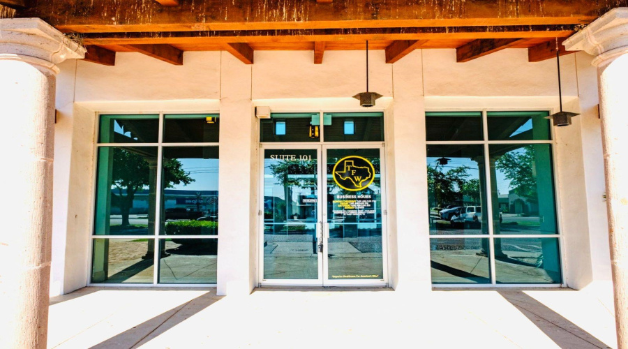 8607 McPherson Rd, Laredo, Texas 78045, 1 Room Rooms,2 BathroomsBathrooms,Commercial retail/office,For Rent,8607 McPherson Rd,20262395