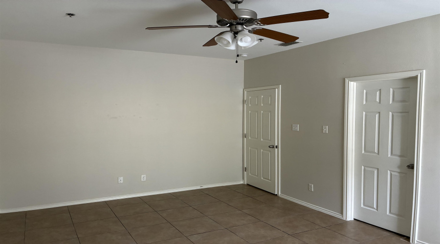 5402 Marcella Ave, LAREDO, Texas 78041, 1 Bedroom Bedrooms, 3 Rooms Rooms,1 BathroomBathrooms,Residential,For Rent,5402 Marcella Ave,20262392