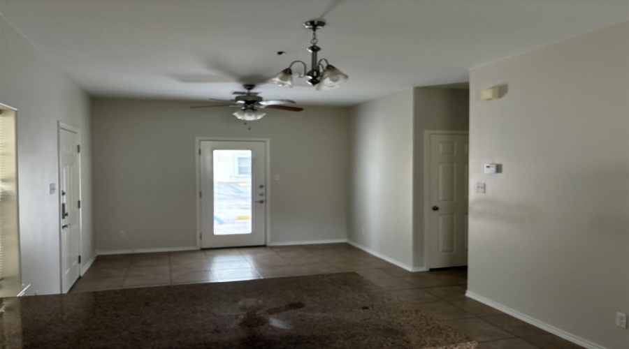5402 Marcella Ave, LAREDO, Texas 78041, 1 Bedroom Bedrooms, 3 Rooms Rooms,1 BathroomBathrooms,Residential,For Rent,5402 Marcella Ave,20262392