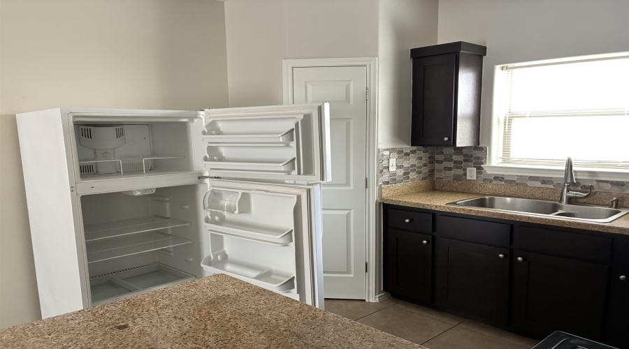 5402 Marcella Ave, LAREDO, Texas 78041, 1 Bedroom Bedrooms, 3 Rooms Rooms,1 BathroomBathrooms,Residential,For Rent,5402 Marcella Ave,20262392