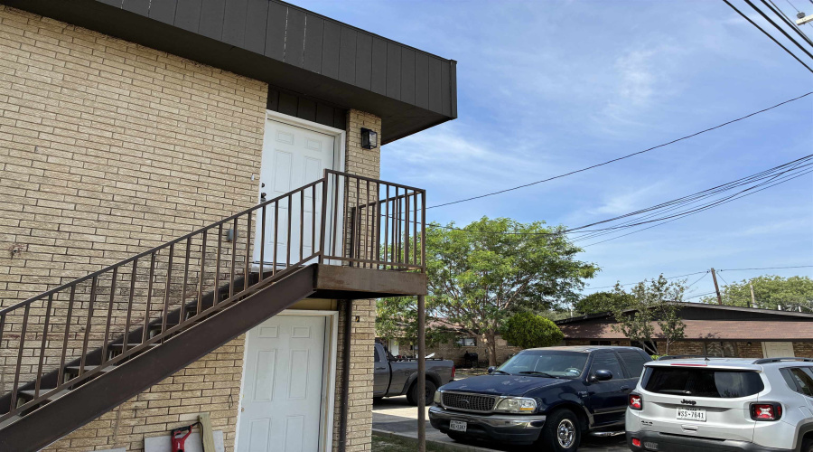 705 E Bustamante St, LAREDO, Texas 78041, 2 Bedrooms Bedrooms, 4 Rooms Rooms,1 BathroomBathrooms,Residential,For Rent,705 E Bustamante St,20262393