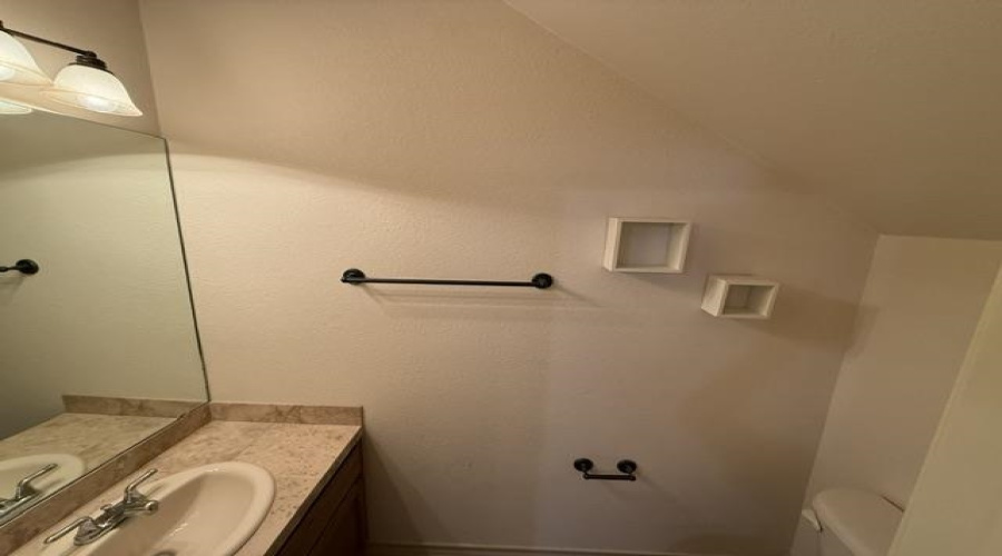 10706 International Blvd, LAREDO, Texas 78045, 2 Bedrooms Bedrooms, 5 Rooms Rooms,1 BathroomBathrooms,Residential,For Rent,10706 International Blvd,20262394