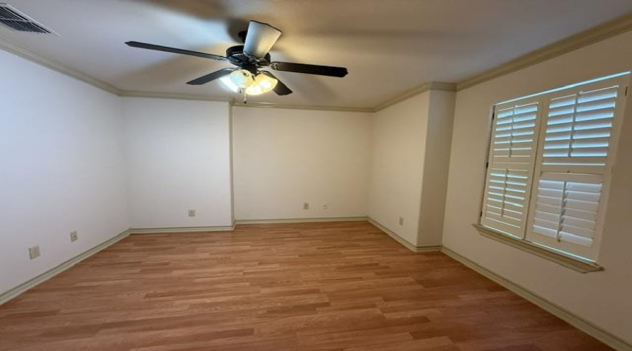 10706 International Blvd, LAREDO, Texas 78045, 2 Bedrooms Bedrooms, 5 Rooms Rooms,1 BathroomBathrooms,Residential,For Rent,10706 International Blvd,20262394