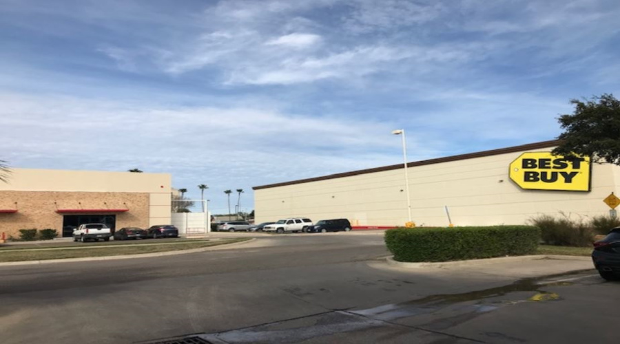 7901 San Dario Ave, Laredo, Texas 78045, 1 Room Rooms,2 BathroomsBathrooms,Commercial retail/office,For Rent,7901 San Dario Ave,20251256