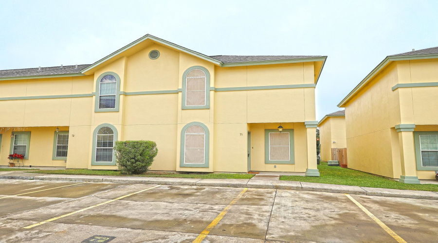 1000 Ranchway Dr, Laredo, Texas 78045, 3 Bedrooms Bedrooms, 6 Rooms Rooms,3 BathroomsBathrooms,Residential,For Sale,1000 Ranchway Dr,20262396