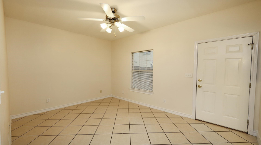 1000 Ranchway Dr, Laredo, Texas 78045, 3 Bedrooms Bedrooms, 6 Rooms Rooms,3 BathroomsBathrooms,Residential,For Sale,1000 Ranchway Dr,20262396