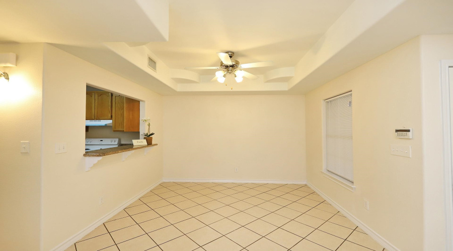 1000 Ranchway Dr, Laredo, Texas 78045, 3 Bedrooms Bedrooms, 6 Rooms Rooms,3 BathroomsBathrooms,Residential,For Sale,1000 Ranchway Dr,20262396