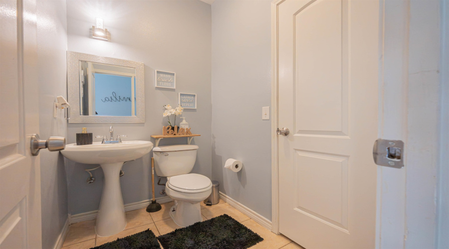 201 Abigail Dominguez, Laredo, Texas 78043, 3 Bedrooms Bedrooms, 5 Rooms Rooms,2 BathroomsBathrooms,Residential,For Sale,201 Abigail Dominguez,20262398