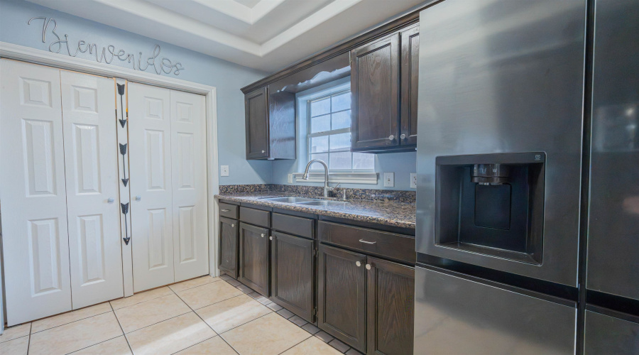 201 Abigail Dominguez, Laredo, Texas 78043, 3 Bedrooms Bedrooms, 5 Rooms Rooms,2 BathroomsBathrooms,Residential,For Sale,201 Abigail Dominguez,20262398