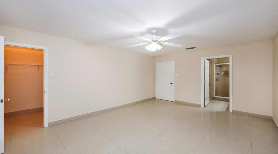 1924 Yukon Ln, Laredo, Texas 78045, 3 Bedrooms Bedrooms, 7 Rooms Rooms,2 BathroomsBathrooms,Residential,For Sale,1924 Yukon Ln,20262399