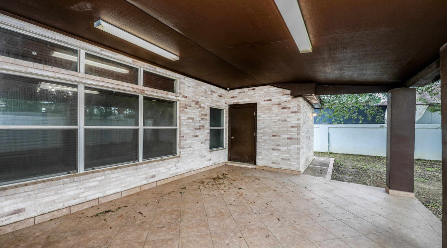 1924 Yukon Ln, Laredo, Texas 78045, 3 Bedrooms Bedrooms, 7 Rooms Rooms,2 BathroomsBathrooms,Residential,For Sale,1924 Yukon Ln,20262399