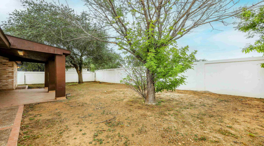 1924 Yukon Ln, Laredo, Texas 78045, 3 Bedrooms Bedrooms, 7 Rooms Rooms,2 BathroomsBathrooms,Residential,For Sale,1924 Yukon Ln,20262399