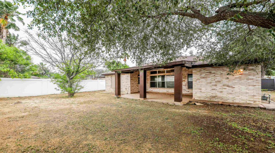 1924 Yukon Ln, Laredo, Texas 78045, 3 Bedrooms Bedrooms, 7 Rooms Rooms,2 BathroomsBathrooms,Residential,For Sale,1924 Yukon Ln,20262399