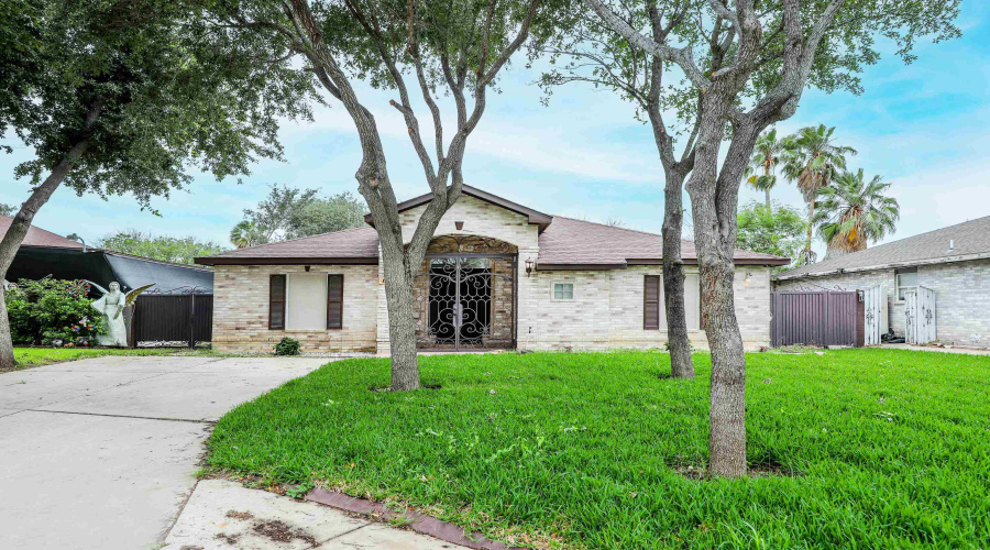 1924 Yukon Ln, Laredo, Texas 78045, 3 Bedrooms Bedrooms, 7 Rooms Rooms,2 BathroomsBathrooms,Residential,For Sale,1924 Yukon Ln,20262399