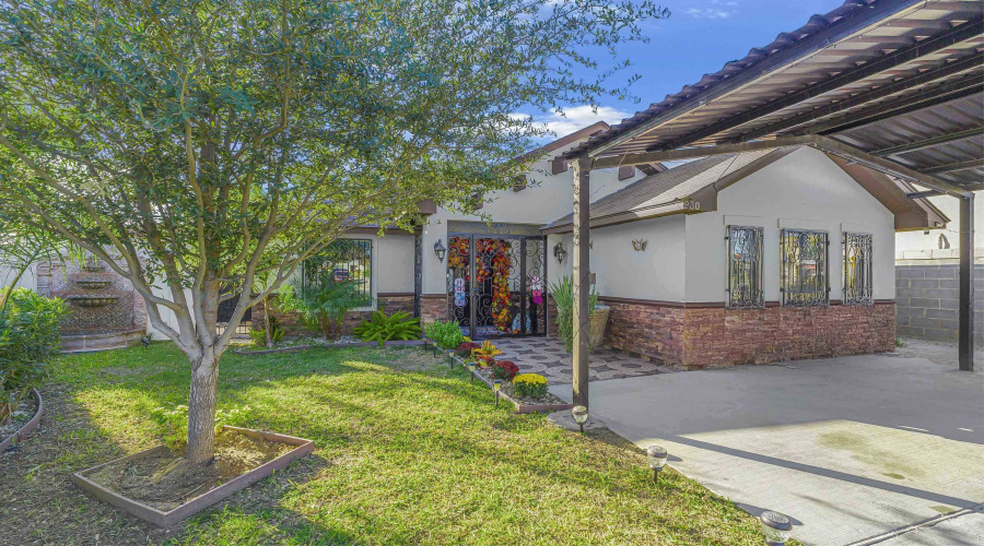 930 La Rosita, Laredo, Texas 78046, 4 Bedrooms Bedrooms, 6 Rooms Rooms,2 BathroomsBathrooms,Residential,For Sale,930 La Rosita,20262403