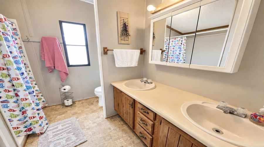 118 Blossum Blvd., Zapata, Texas 78076, 2 Bedrooms Bedrooms, 3 Rooms Rooms,1 BathroomBathrooms,Residential,For Sale,118 Blossum Blvd.,20262405