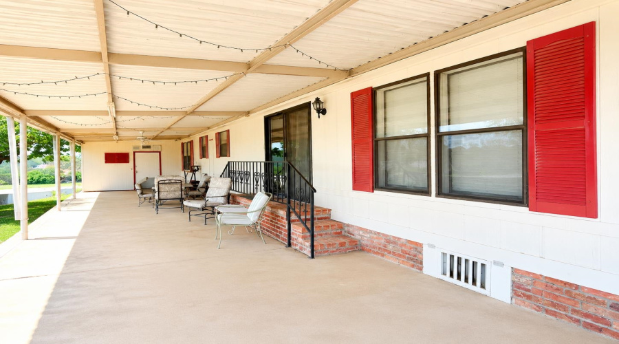 118 Blossum Blvd., Zapata, Texas 78076, 2 Bedrooms Bedrooms, 3 Rooms Rooms,1 BathroomBathrooms,Residential,For Sale,118 Blossum Blvd.,20262405