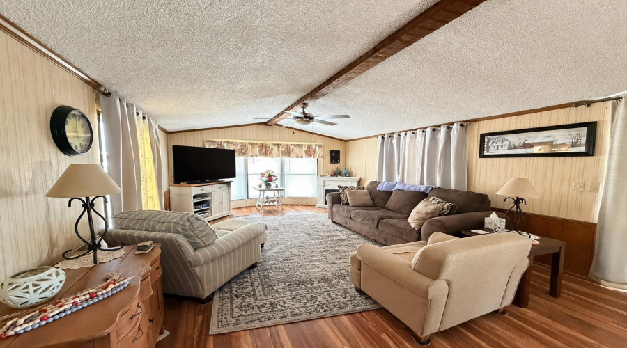 118 Blossum Blvd., Zapata, Texas 78076, 2 Bedrooms Bedrooms, 3 Rooms Rooms,1 BathroomBathrooms,Residential,For Sale,118 Blossum Blvd.,20262405