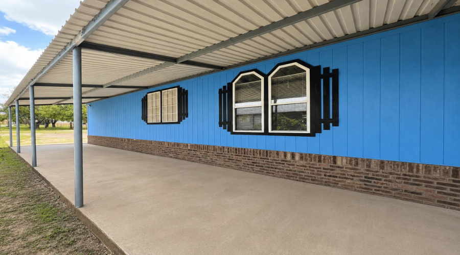 118 Autumn Ln., Zapata, Texas 78076, 2 Bedrooms Bedrooms, 4 Rooms Rooms,2 BathroomsBathrooms,Residential,For Sale,118 Autumn Ln.,20262407