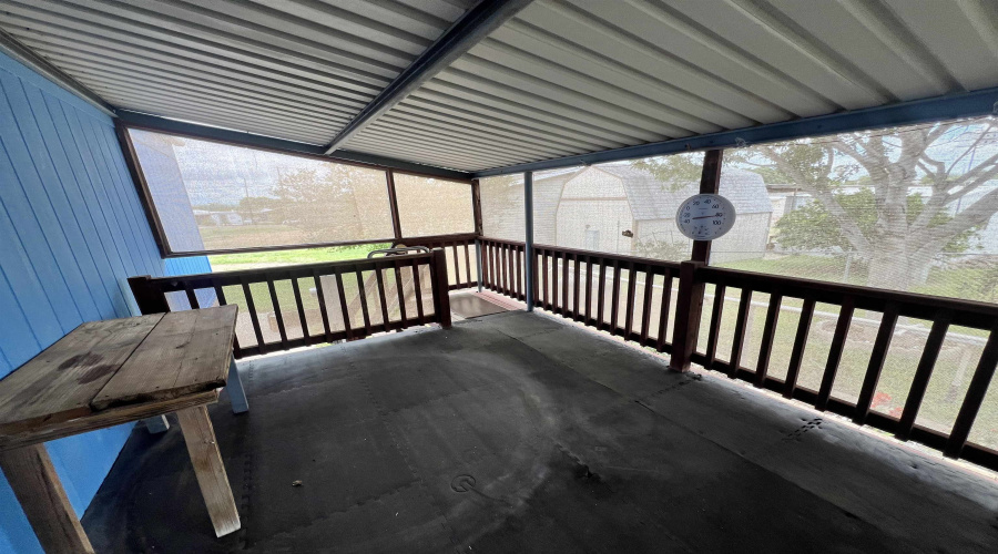118 Autumn Ln., Zapata, Texas 78076, 2 Bedrooms Bedrooms, 4 Rooms Rooms,2 BathroomsBathrooms,Residential,For Sale,118 Autumn Ln.,20262407
