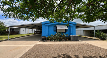 118 Autumn Ln., Zapata, Texas 78076, 2 Bedrooms Bedrooms, 4 Rooms Rooms,2 BathroomsBathrooms,Residential,For Sale,118 Autumn Ln.,20262407