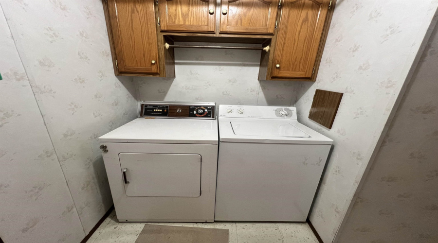 118 Autumn Ln., Zapata, Texas 78076, 2 Bedrooms Bedrooms, 4 Rooms Rooms,2 BathroomsBathrooms,Residential,For Sale,118 Autumn Ln.,20262407