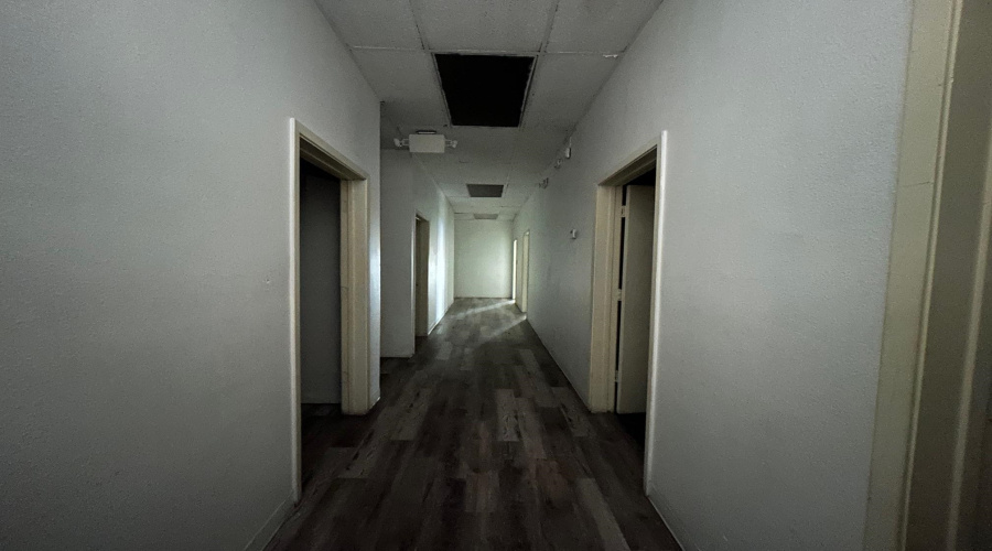 2601 E Saunders St, Laredo, Texas 78041, 1 Room Rooms,2 BathroomsBathrooms,Commercial retail/office,For Rent,2601 E Saunders St,20262408