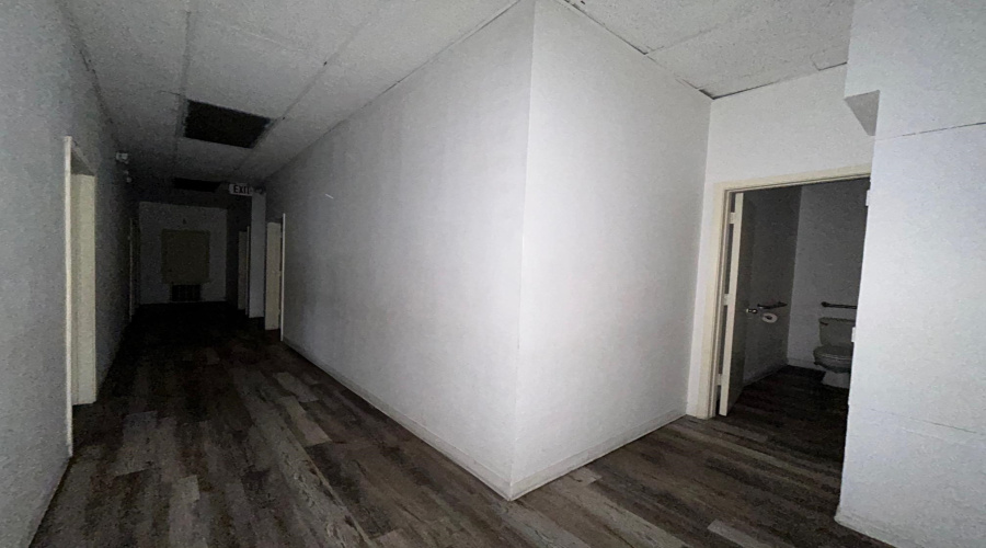 2601 E Saunders St, Laredo, Texas 78041, 1 Room Rooms,2 BathroomsBathrooms,Commercial retail/office,For Rent,2601 E Saunders St,20262408
